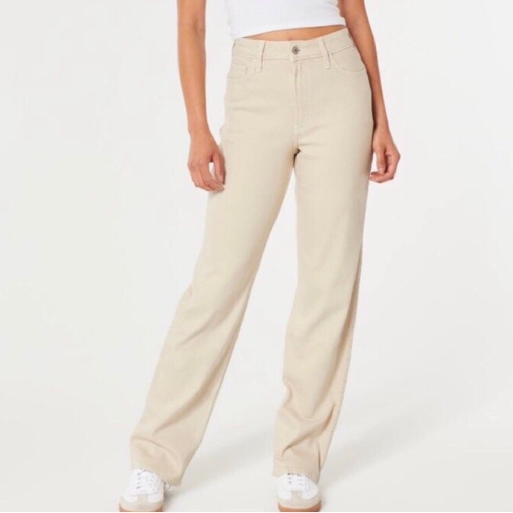 Hollister - Ultra High Rise Dad Jeans